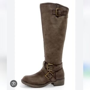 Brown Knee-High Buckle Boots